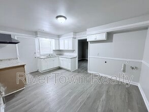727 E Raines Rd in Memphis, TN - Building Photo - Building Photo