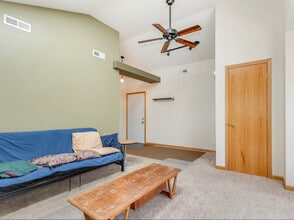 5841 W 55th St in Chicago, IL - Building Photo - Building Photo