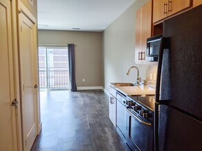 MOONBURN ON MORTON in Bloomington, IN - Building Photo - Interior Photo