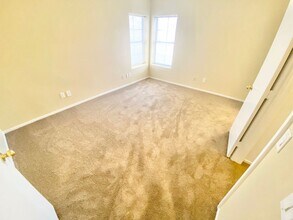 3312 Cheyenne Gardens Way in North Las Vegas, NV - Building Photo - Building Photo