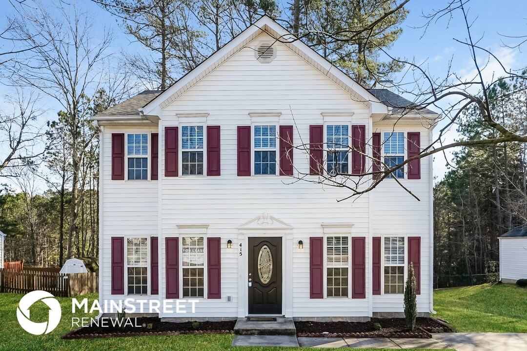 415 Laurens Way in Knightdale, NC - Building Photo