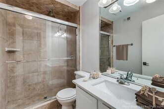 5911 E University Blvd in Dallas, TX - Building Photo - Building Photo