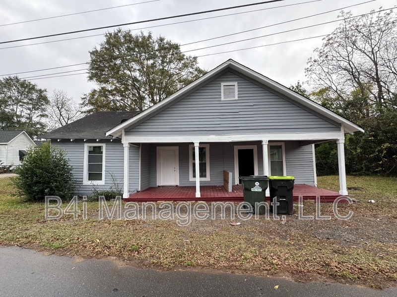 105 Ave L in Thomaston, GA - Building Photo