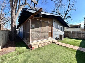 1909 Morrow St-Unit -B in Austin, TX - Building Photo - Building Photo
