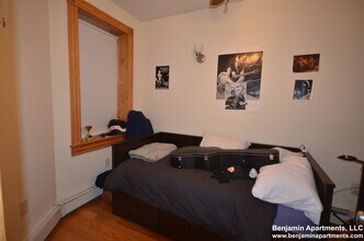 16 S Russell St, Unit 2 in Boston, MA - Building Photo - Building Photo