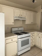 8008 Dinsmore Dr in Las Vegas, NV - Building Photo - Building Photo