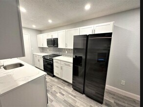 3525 Sable Palm Ln in Titusville, FL - Building Photo - Building Photo