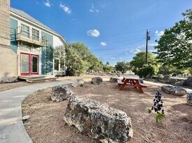 14254 TX-16 in Medina, TX - Building Photo