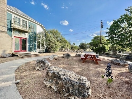 14254 TX-16 in Medina, TX - Building Photo - Building Photo