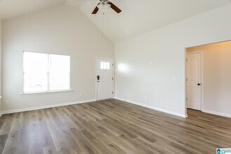 213 Hampton Dr in Calera, AL - Building Photo - Building Photo