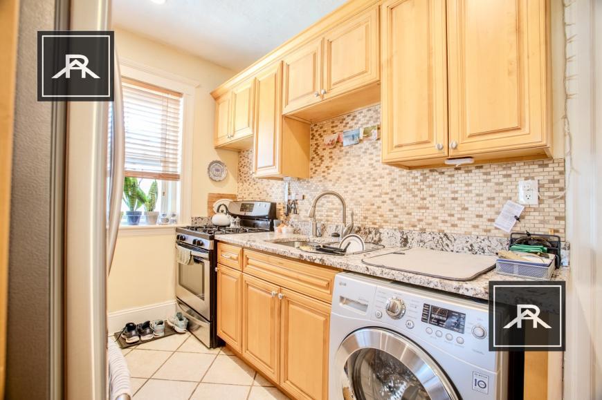 14 Melvin Ave in Brighton, MA - Building Photo