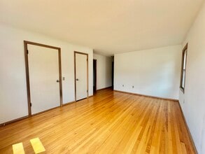 1508 Walnut St, Unit Lower in South Milwaukee, WI - Building Photo - Building Photo