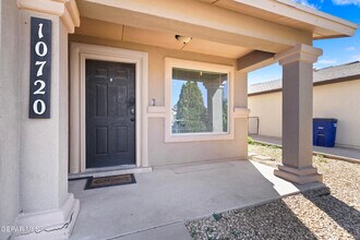 10720 Canyon Sage Dr in El Paso, TX - Building Photo - Building Photo