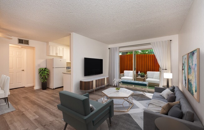 The Sandpiper Apartments in Sacramento, CA - Foto de edificio - Building Photo