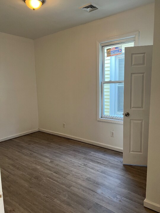 205 S 10th St in Newark, NJ - Building Photo