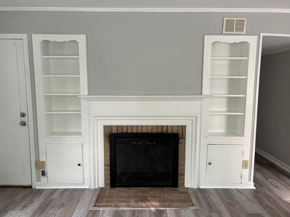 66 Tunis Ave in Pleasantville, NJ - Building Photo