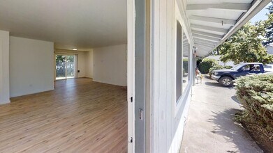 3634 SE 108th Ave in Portland, OR - Building Photo - Building Photo