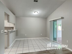 3621 71st Terrace E in Sarasota, FL - Building Photo - Building Photo