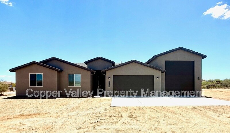 13951 E Baker Dr in Scottsdale, AZ - Building Photo