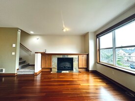 9025 18th Ave SW, Unit B in Seattle, WA - Building Photo