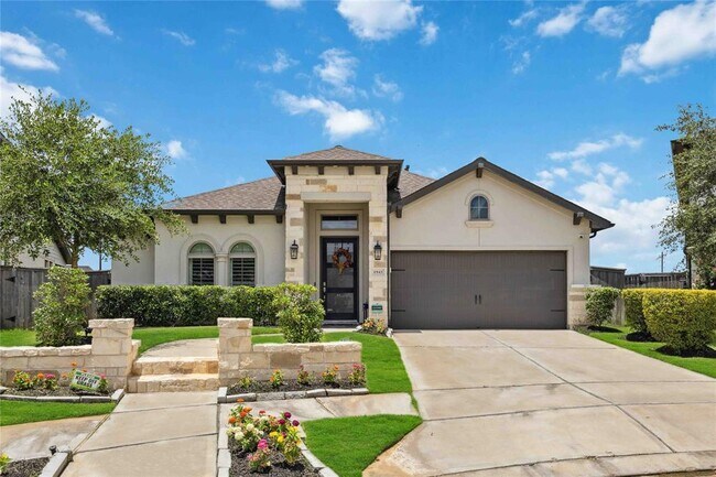property at 1943 Creekwood Cv