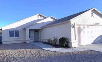 2211 Florence Ave in Kingman, AZ - Building Photo