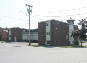 316 N Townsend St in Syracuse, NY - Foto de edificio - Building Photo