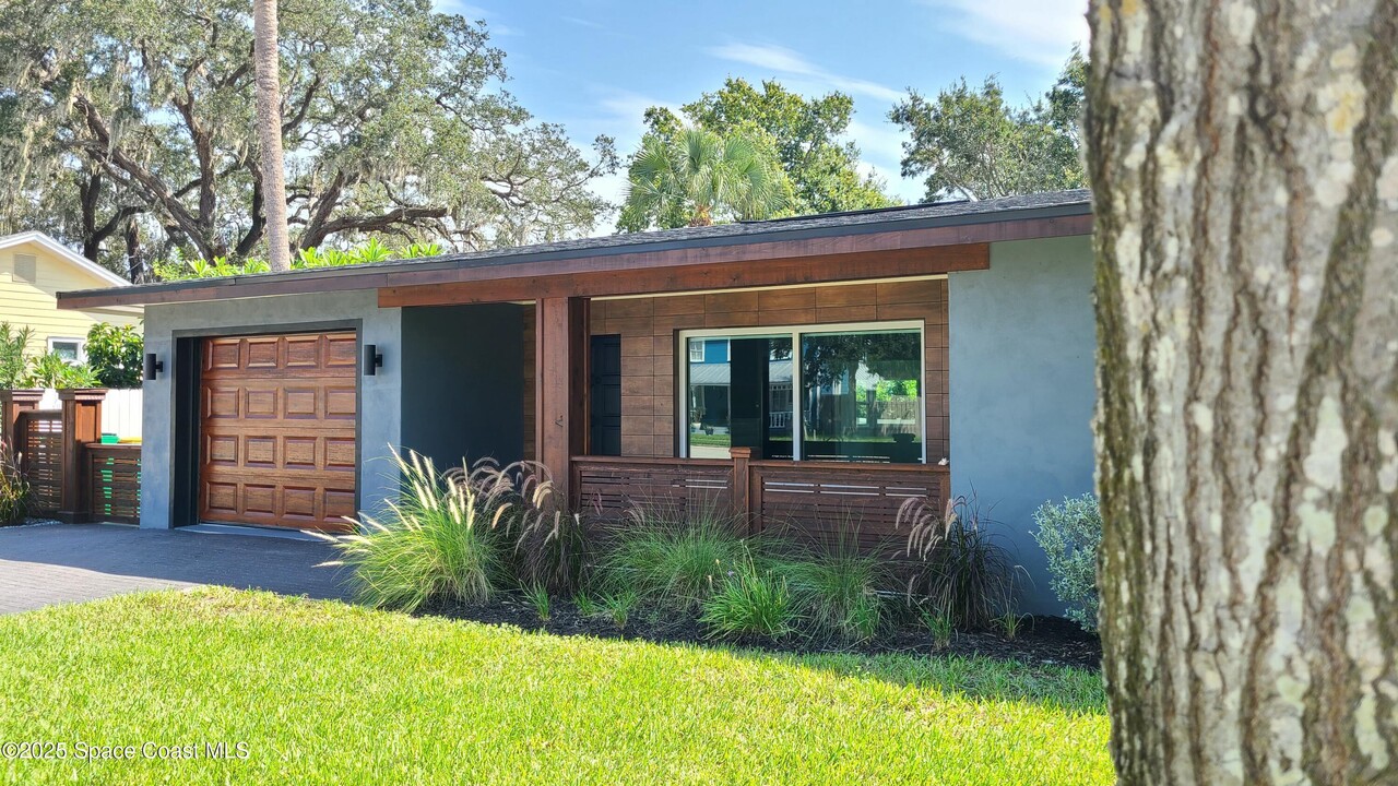 1647 Highland Ave in Melbourne, FL - Building Photo