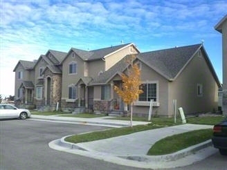 233 Crescent View Ln in Tooele, UT - Building Photo