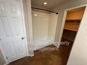 115 Janis St in Alvarado, TX - Building Photo - Building Photo