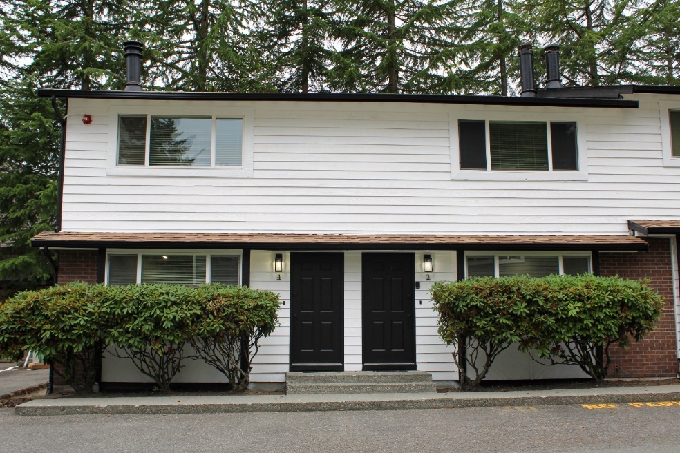 Crestview Townhomes in Lynnwood, WA - Foto de edificio