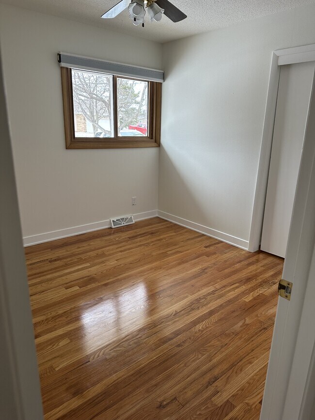 3207 90th St in Urbandale, IA - Building Photo - Building Photo