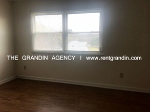 3559 Yellow Mountain Rd SE in Roanoke, VA - Building Photo - Building Photo