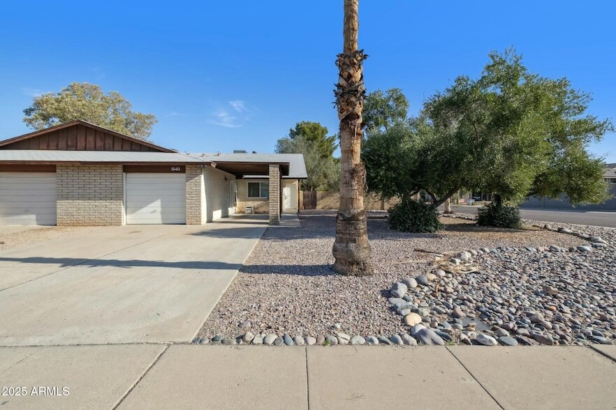 1540 E El Parque Dr in Tempe, AZ - Foto de edificio