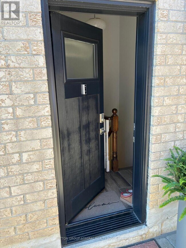 32 Glenforest Dr in Vaughan, ON - Building Photo - Building Photo