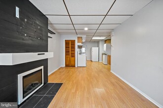 1304 Jackson St in Philadelphia, PA - Building Photo - Building Photo