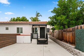 44735 Johnston Dr in Temecula, CA - Building Photo - Building Photo