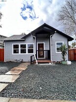213 E Ruby St in Oakley, CA - Building Photo