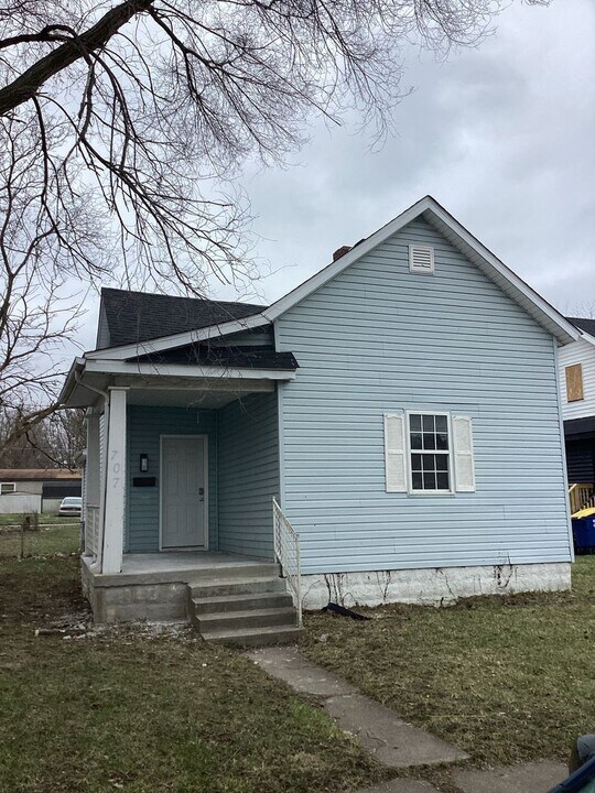 707 E 7th St in Muncie, IN - Building Photo