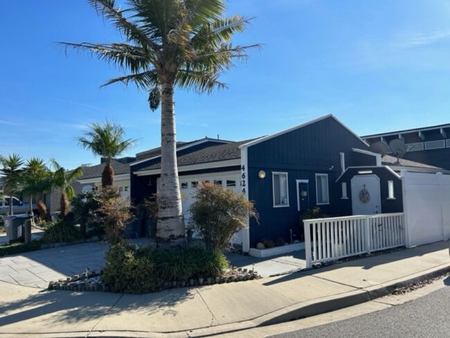 property at 4624 Falkirk Bay