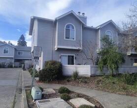 1 Fawn Ct in Novato, CA - Building Photo - Building Photo