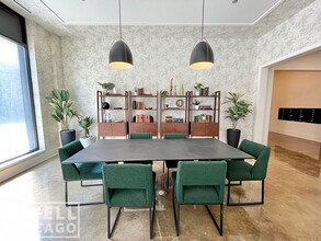 5106 N Broadway St in Chicago, IL - Foto de edificio - Building Photo