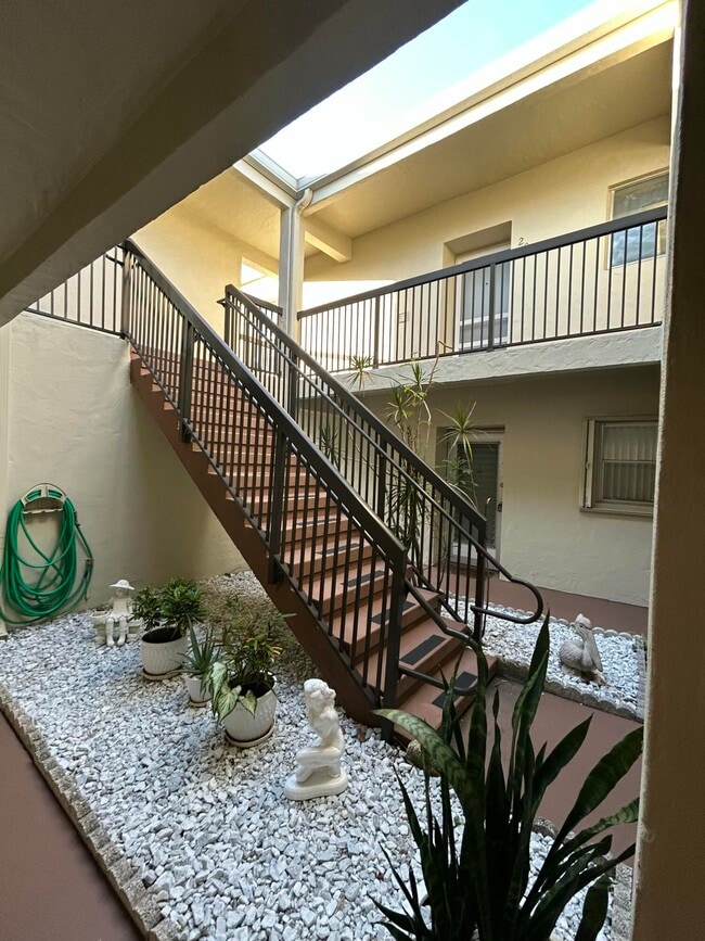 property at 2540 Boundbrook Blvd