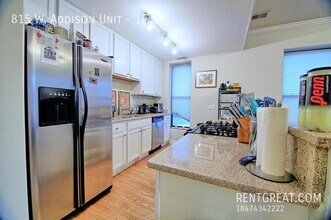 815 W Addison St in Chicago, IL - Building Photo - Building Photo