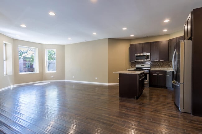 538 N Hamlin Ave in Chicago, IL - Building Photo - Building Photo