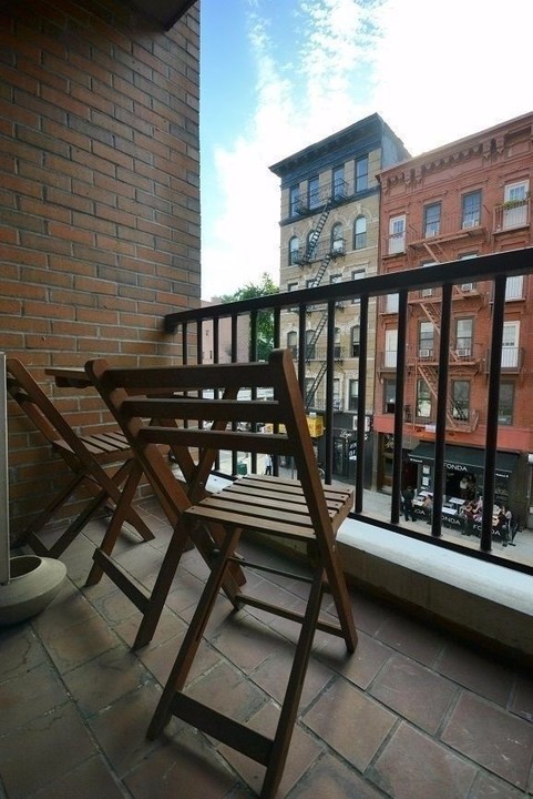 225 E 26th St in New York, NY - Building Photo