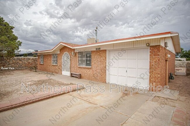 property at 8548 Arboleda Dr