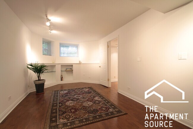 2633 N Troy St in Chicago, IL - Building Photo - Building Photo
