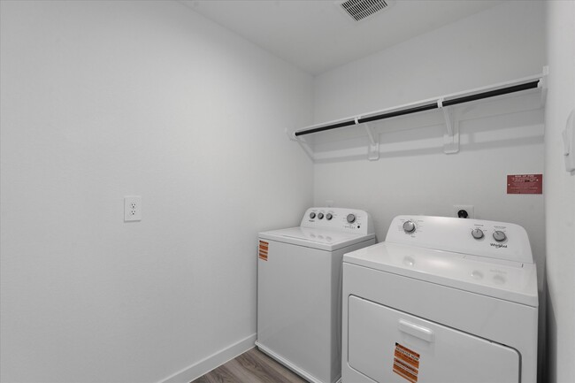 3215 Rainwood Gate Dr in Houston, TX - Building Photo - Building Photo