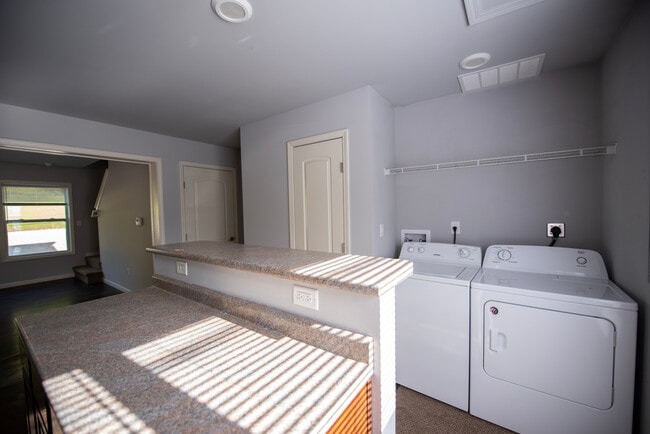 35 Ennis Dr in Wheeling, WV - Building Photo - Building Photo